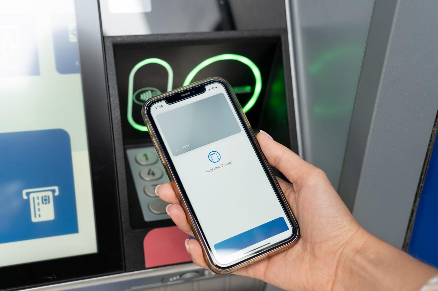 شراء بطاقات هدايا المتاجر الرقمية والجوال